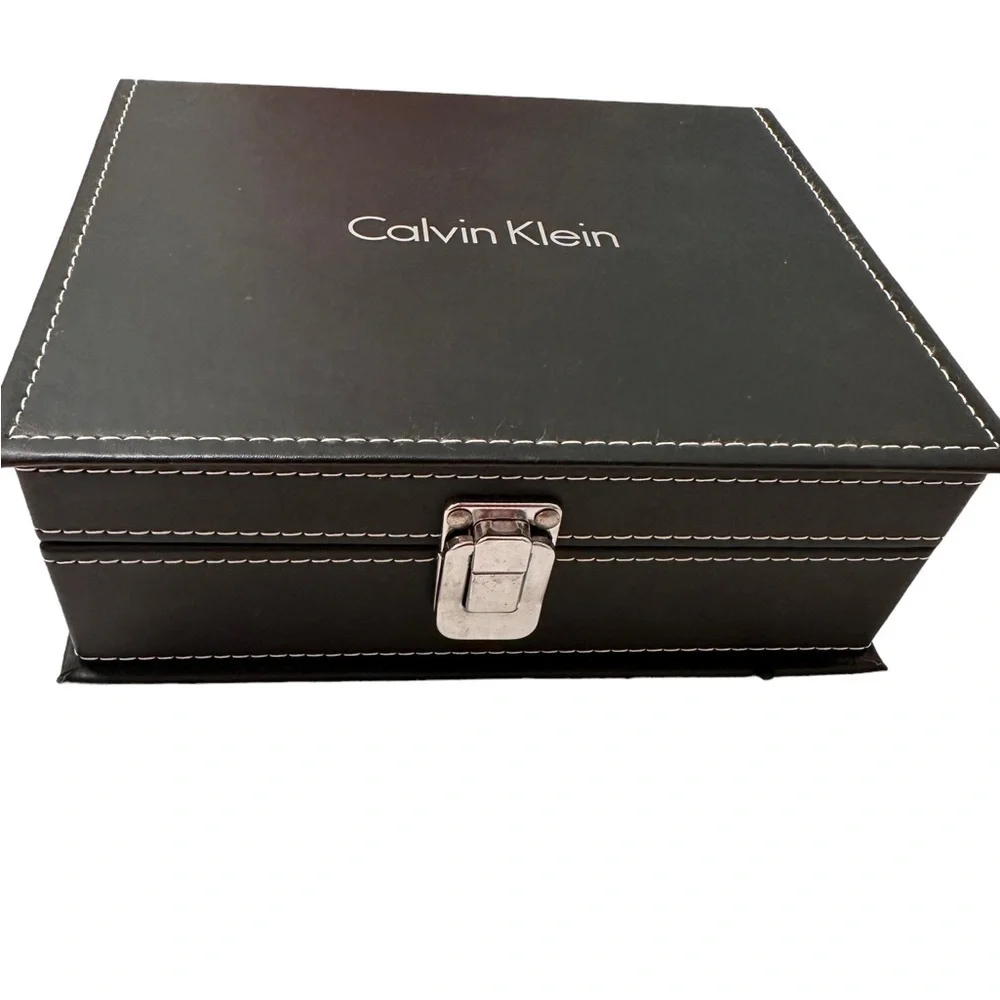 Calvin Klein Wine Social Gift Set.